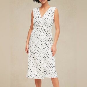 BANANA REPUBLIC (NEW WITH TAGS) white and black linen blend wrap dress.